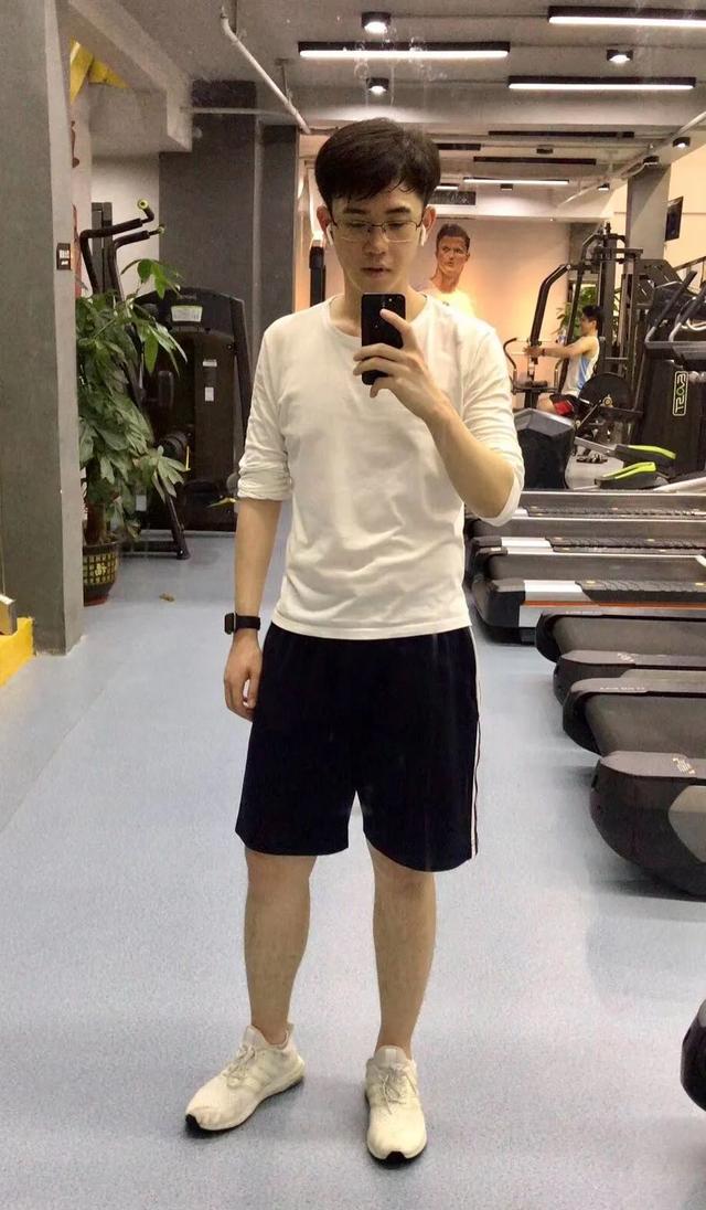 瘦了发朋友圈的精美句子幽默图片，瘦了发朋友圈的精美句子幽默图片大全？