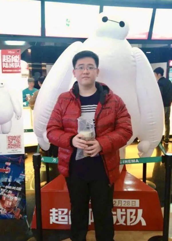 瘦了发朋友圈的精美句子幽默图片，瘦了发朋友圈的精美句子幽默图片大全？