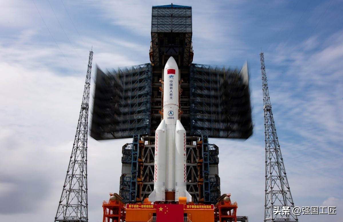 中国载人登月计划已确定，新型火箭亮相，中美登月大比拼即将开始