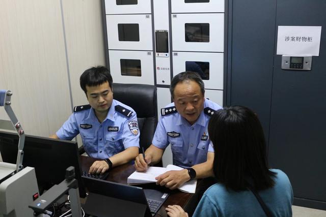 京东白条app下载官方，借钱应急3000微信转账？