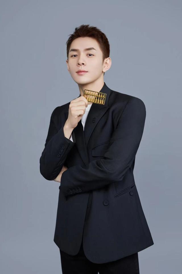 李嘉琪怎么了，李嘉琪是在哪个直播平台？