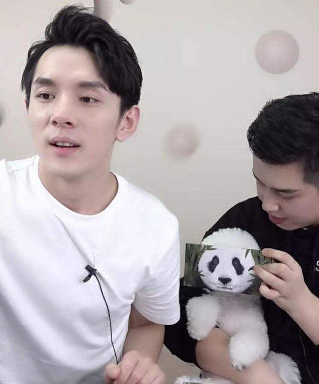 李嘉琪怎么了，李嘉琪是在哪个直播平台？